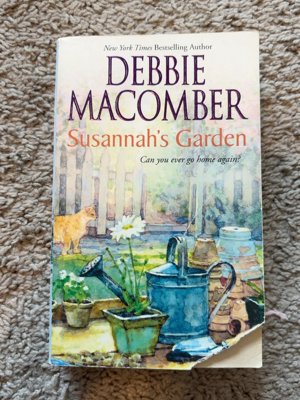 Susannah's Garden by Debbie Macomber — actual used copy, front cover
